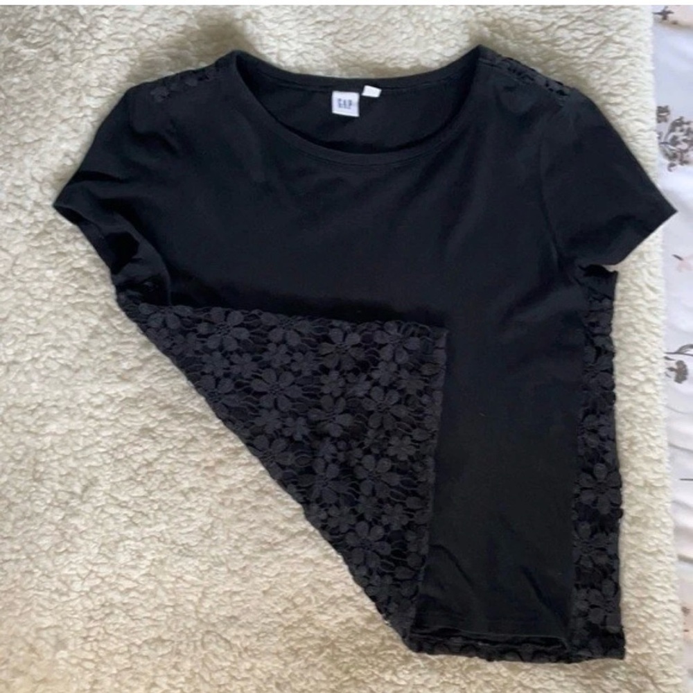 GAP Black Floral Lace Women's Tee